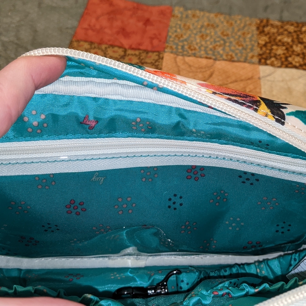 Lug Carousel - Picture 4 of 7